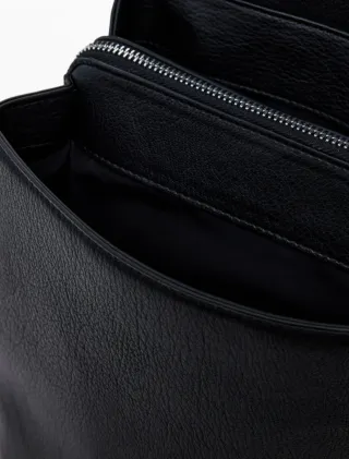 Mochila Desigual negra y blanca