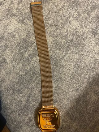 Orologio subacqueo nero e oro