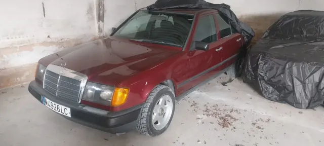 Mercedes-Benz w124 1990