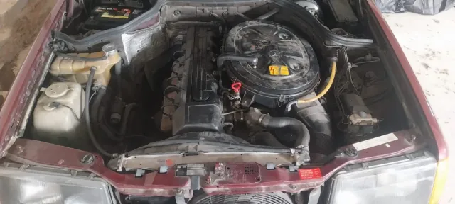 Mercedes-Benz w124 1990