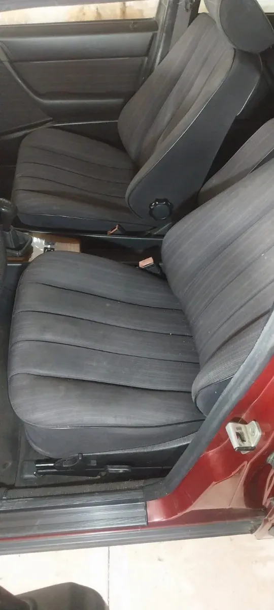 Mercedes-Benz w124 1990