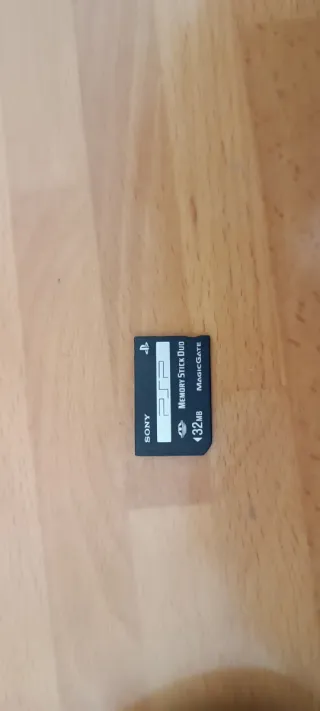 PSP 2004 + Funda + FIFA 11