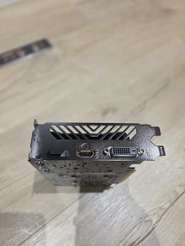 Tarjeta Gráfica Gigabyte GTX 1050ti 4gb