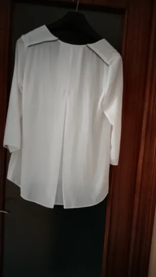 Blusa muy buena del Corte I inglés puesta 2 veces
