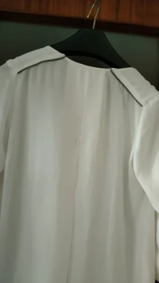 Blusa muy buena del Corte I inglés puesta 2 veces