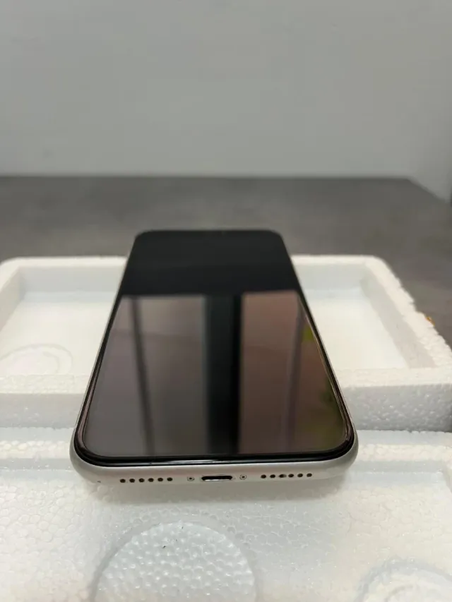 iPhone 11 Apple Negro/Plateado