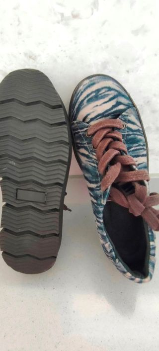 Zapatos mujer estampado cebra