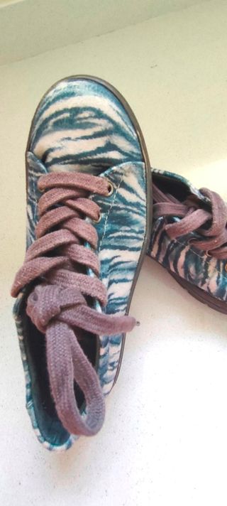 Zapatos mujer estampado cebra