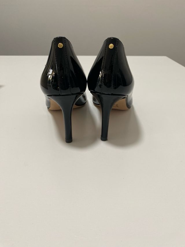 Zapatos de tacón BCBGGeneration negros charol