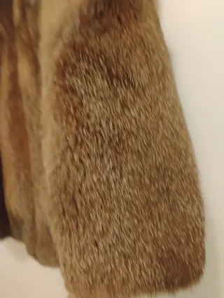 Chaquetón de piel de zorro. Sin marca