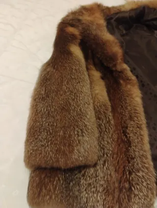 Chaquetón de piel de zorro. Sin marca