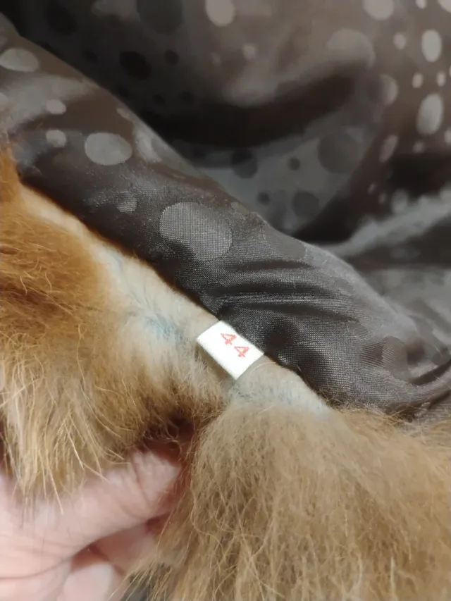 Chaquetón de piel de zorro. Sin marca