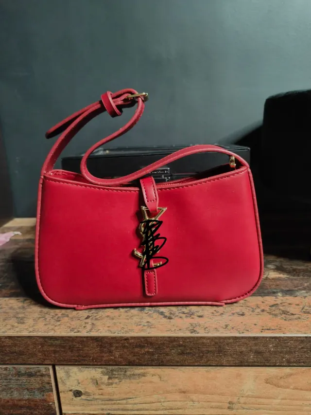 Bolso Rojo Y Y S L