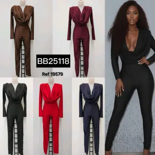 Mono largo escote drapeado