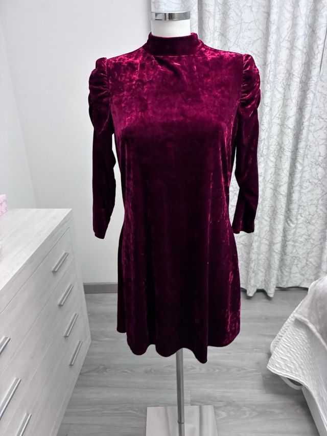 Vestido corto fiesta burdeos terciopelo