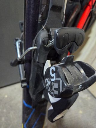 Esquís Salomon con bastones