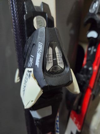 Esquís Salomon con bastones