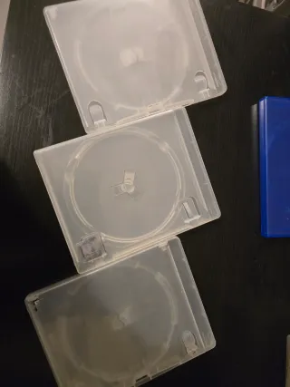 10 Cajas Blu-ray PS3 9 transparentes 1 azul