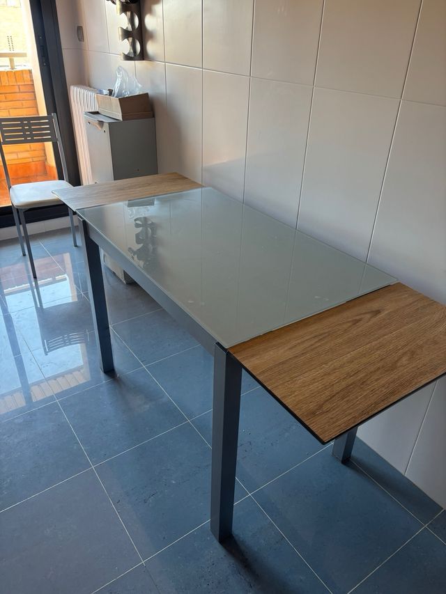 Mesa de cocina extensible cristal y metal