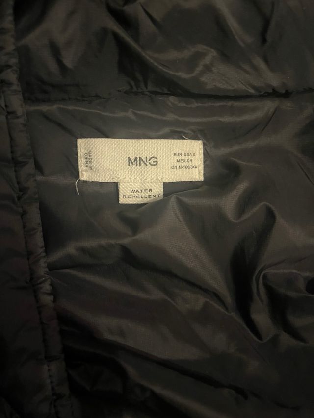 Plumas Mujer Mango Talla S Negra Impermeable