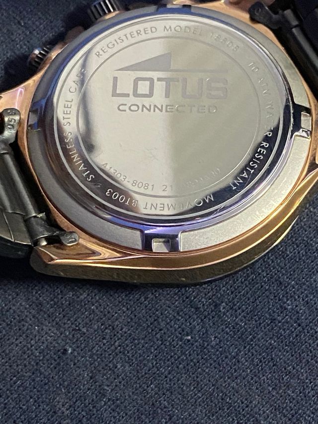 Reloj Lotus