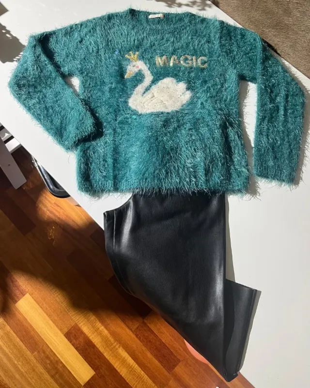 Jersey suave niña cisne y corona