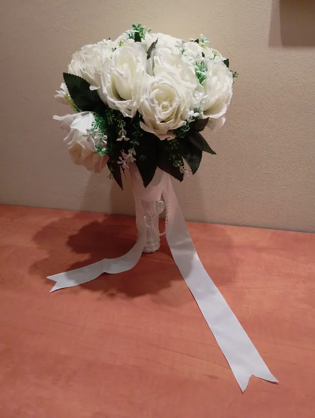 Set accesorios Novia (ramo rosas, velo y diadema)