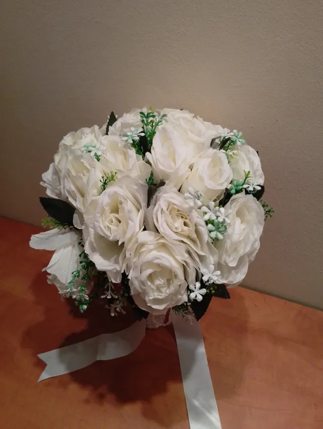 Set accesorios Novia (ramo rosas, velo y diadema)