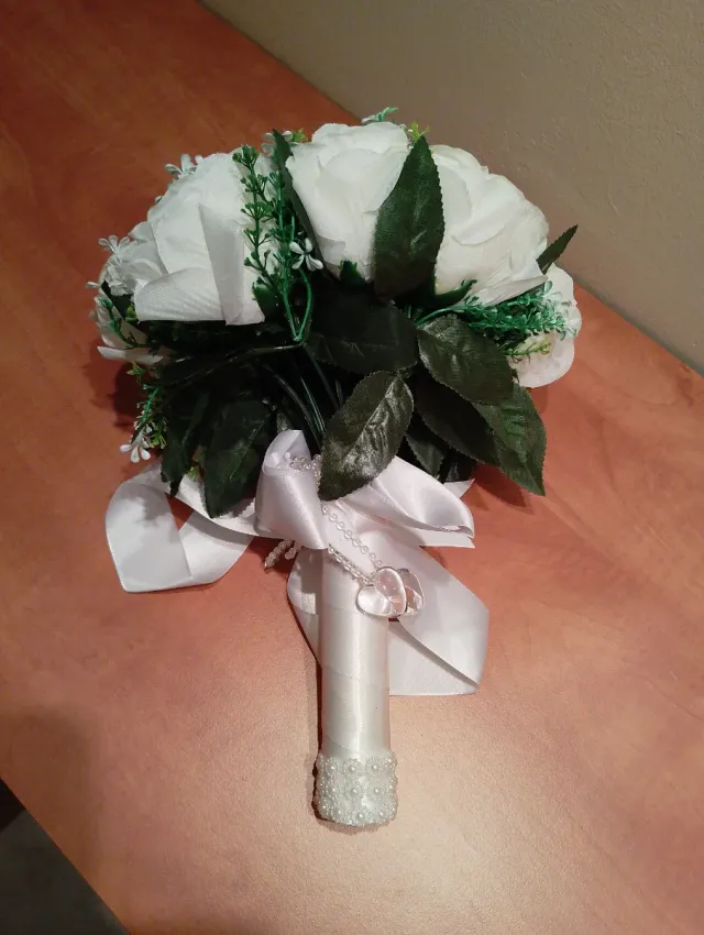 Set accesorios Novia (ramo rosas, velo y diadema)