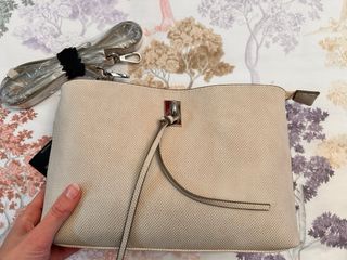 Bolso Misako Beige Colgar