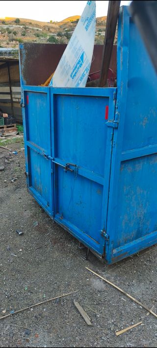 Contenedor para camión pequeño