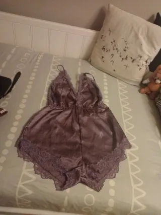 Mono corto satén lencería talla M