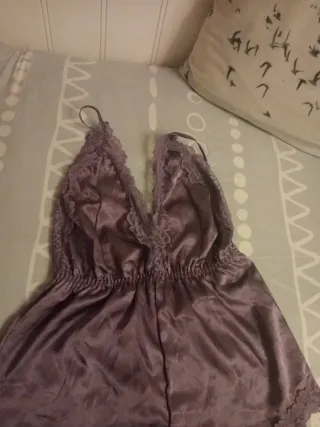 Mono corto satén lencería talla M