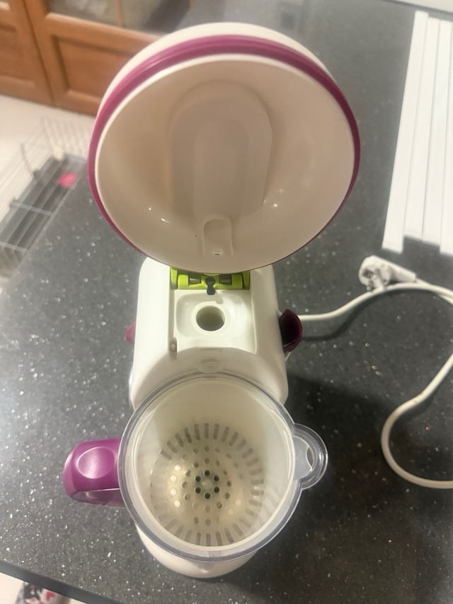 Babycook Béaba Blanco y Morado