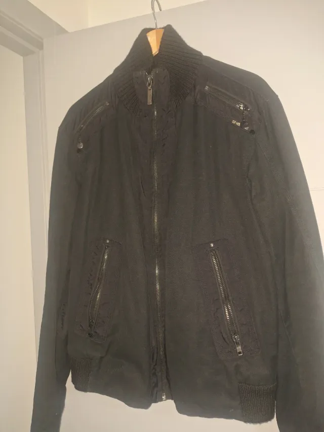 Chaqueta Negra Bomber Cremallera