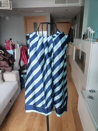 Blusa de rayas azul y verde