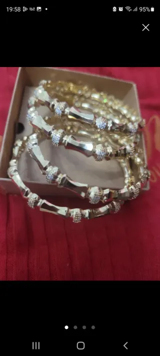 4 Brazaletes dorados y plateados