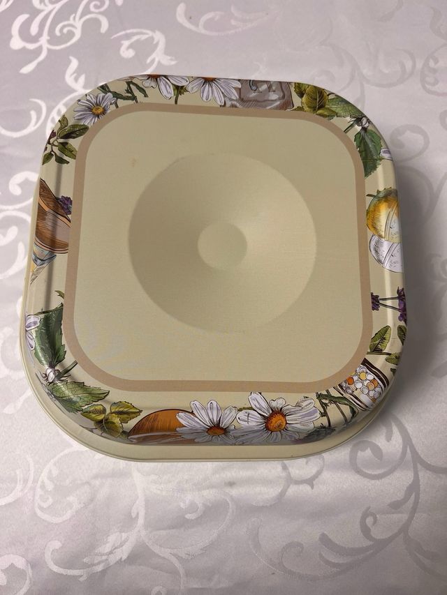 Caja de Hojalata Decorada Floral