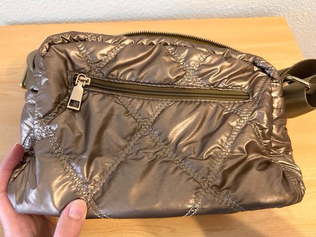 Bolso acolchado cobre