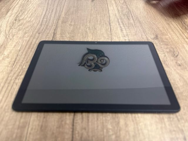 Tablet TCL 8491X 10.1 pulgadas con funda