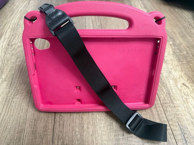 Tablet TCL 8491X 10.1 pulgadas con funda