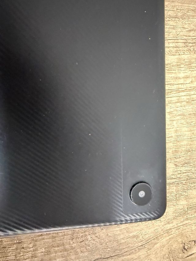 Tablet TCL 8491X 10.1 pulgadas con funda