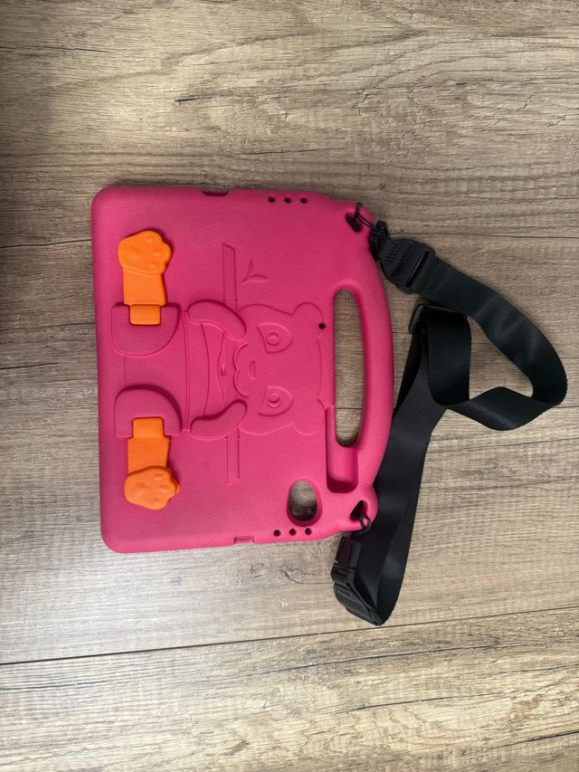 Tablet TCL 8491X 10.1 pulgadas con funda