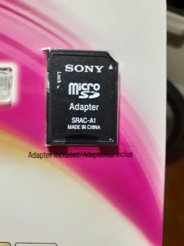 Carta microSDHC Sony 16 GB con adattatore