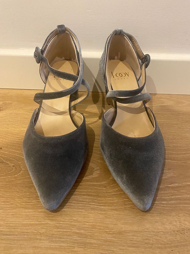 Zapatos Loov Shoes grises de terciopelo