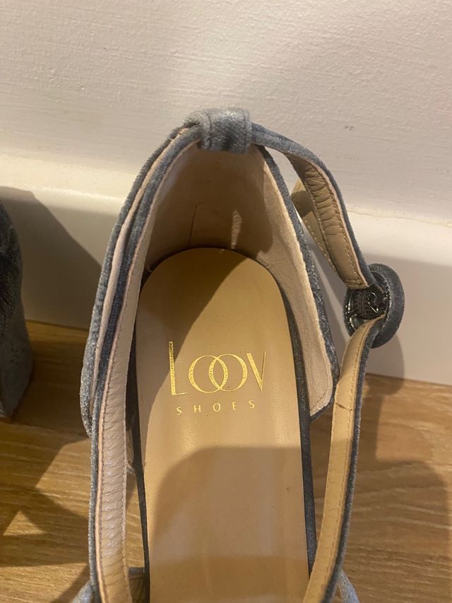 Zapatos Loov Shoes grises de terciopelo