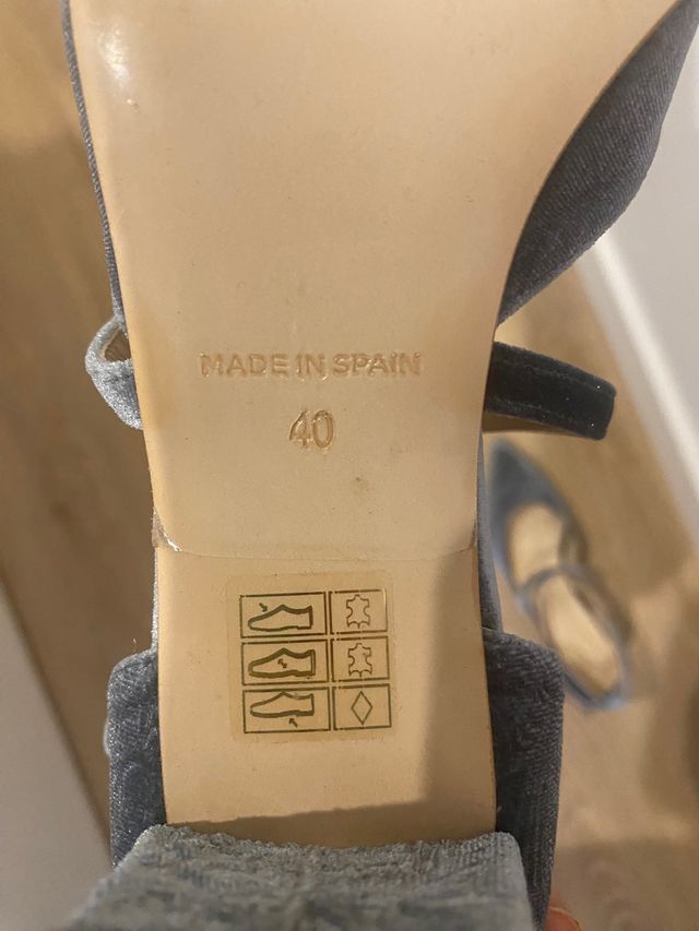 Zapatos Loov Shoes grises de terciopelo