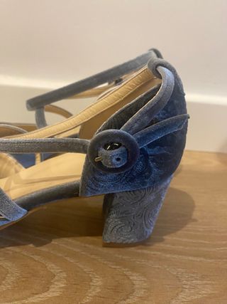 Zapatos Loov Shoes grises de terciopelo