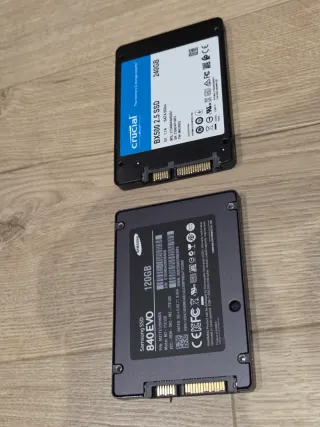 2 SSD Samsung y Crucial