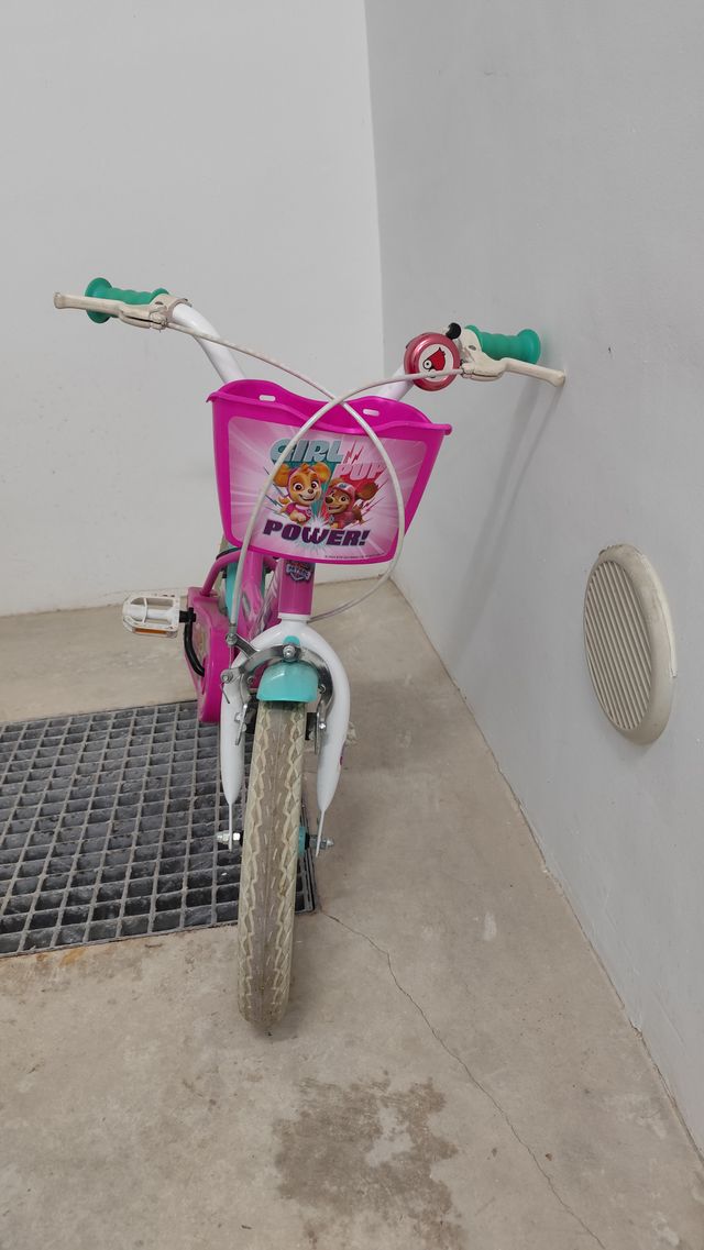Bicicleta Paw Patrol GIRL POWER! + Cesta